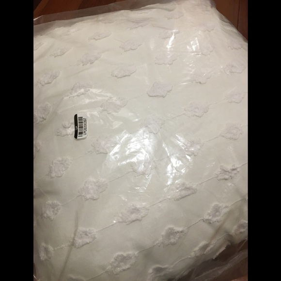 NWT Trina Turk Decorative Throw Wht Fringe Pillow - Picture 11 of 15